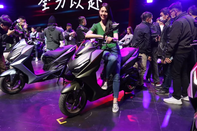 KRV Nero特別調校全新動力輸出，搭配高端皮帶傳動系統與獨立式後搖臂懸吊設計。林浩昇攝