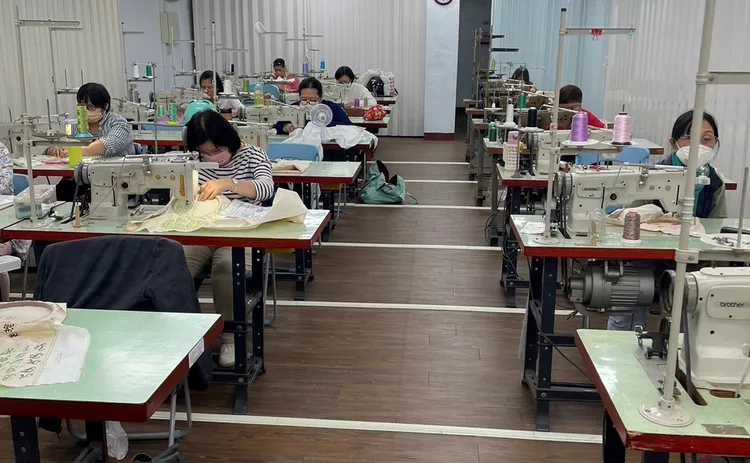 高雄市勞工大學將開語言、花藝與法律等課程，3/11起受理報名。讀者提供