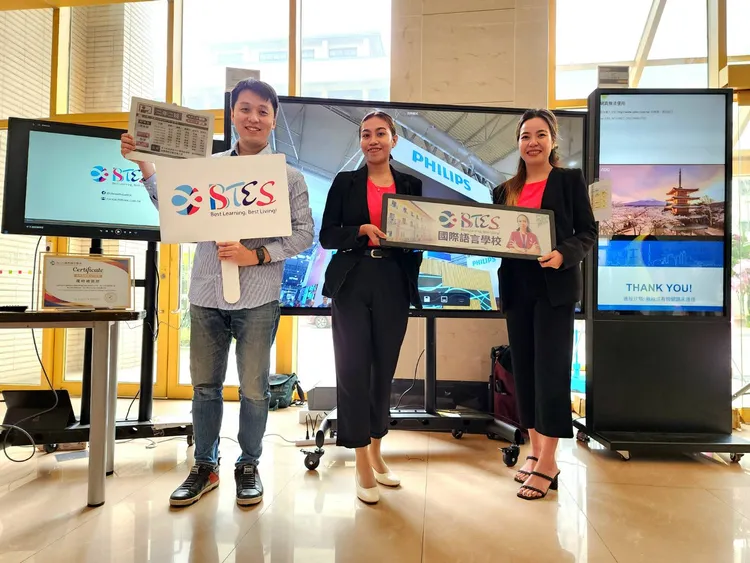 BTES國際語言學校創辦人王玉欣說，跟上AI時代，結合台灣飛利浦科技產品，跨足教育領域，讓學生學習更有效率。校方提供