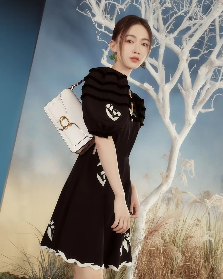 吳謹言近年陷入演繹瓶頸，透過參與拍攝In My Tabby形象廣告闡述突破自我的信念。品牌提供