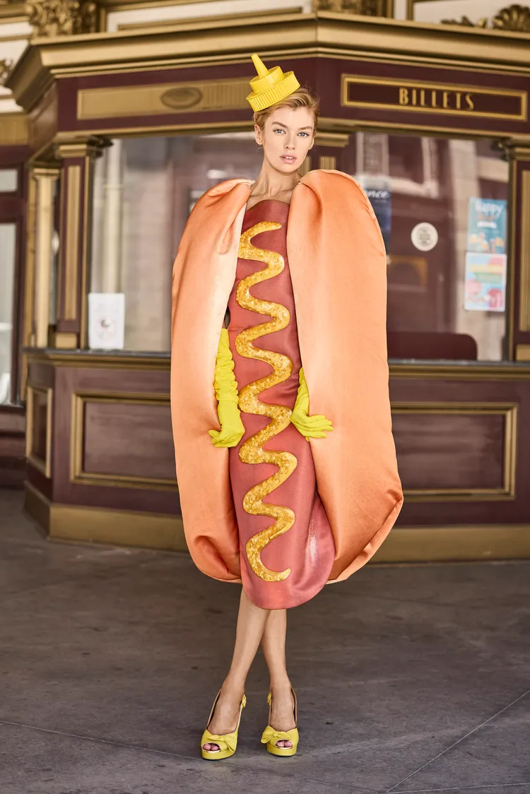 Jeremy Scott的設計中總是有深入骨髓的幽默感。品牌提供