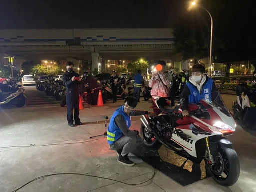 桃警稽查取締噪音車　攔檢24輛汽機車有14輛噪音超標