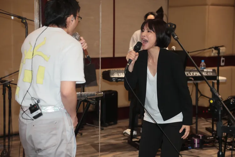 李心潔與美秀集團飆歌。彭欣偉攝