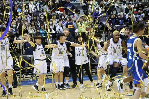 大學女籃霸主就是她們！世新菜鳥宋瑞蓁發威勝文化　完成4連霸