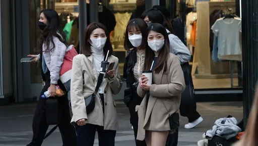 今本土11995死亡27!羅一鈞:3/6校園按時脫罩 輕症免隔離最快月底上路