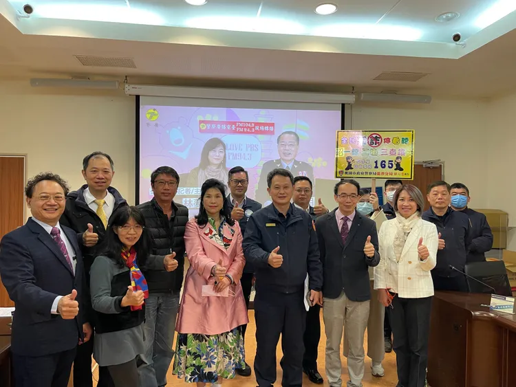 龍潭警分局邀扶輪社成員宣導反詐。龍潭警分局提供