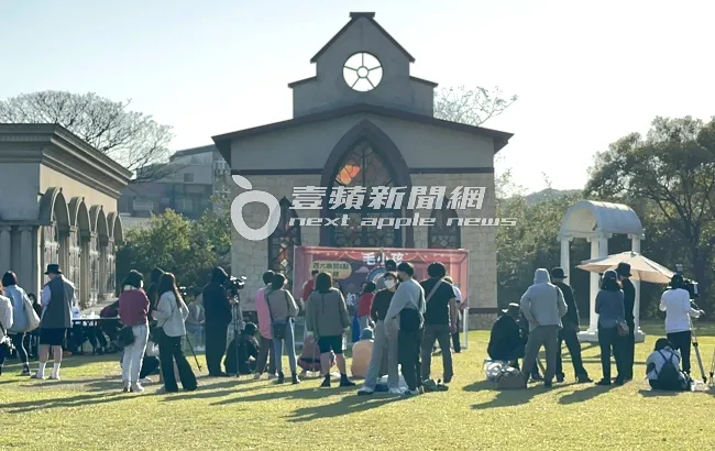 台視大型實境節目《哈囉！毛小孩》，製作單位在桃園平鎮的6000坪巴洛克式教堂前錄外景。特勤中心攝