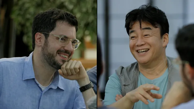 義大利米其林主廚法布里（左）到節目當來賓，自稱空降特種作戰部隊的海豹部隊，惹的白種元（右）開心大笑。中天綜合台提供