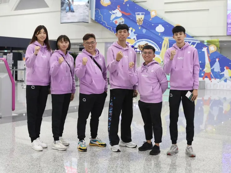 羅嘉翎團隊照。翻攝自羅嘉翎臉書