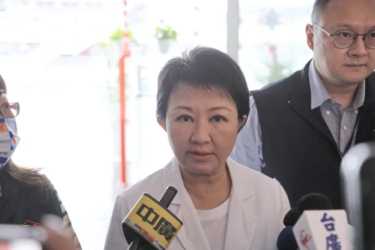 盧秀燕上午批評校方調查過度消極、疑點重重。民眾提供