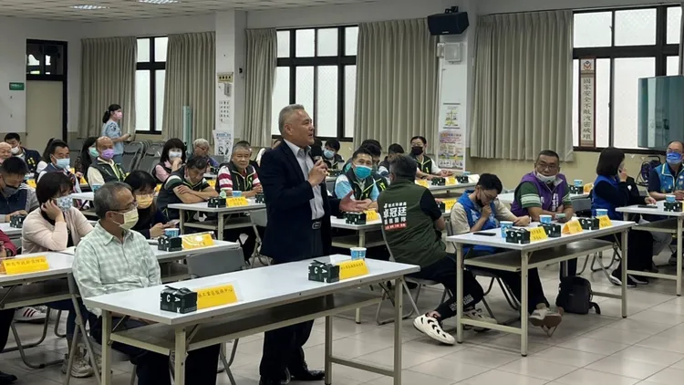 會中里長紛紛踴躍發言。樹林警分局提供