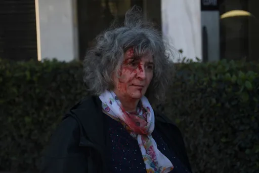 「你到了再打給我」 希臘抗議口號有洋蔥