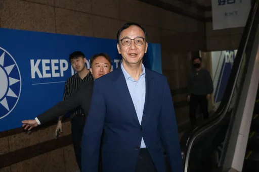 侯友宜通話後偷襲發文怒批選策會? 朱立倫:大家編很多故事