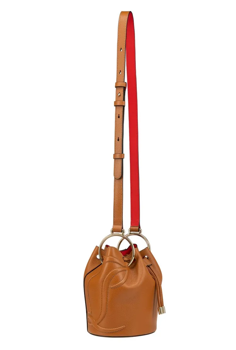 Christian Louboutin 2023年秋冬系列。品牌提供