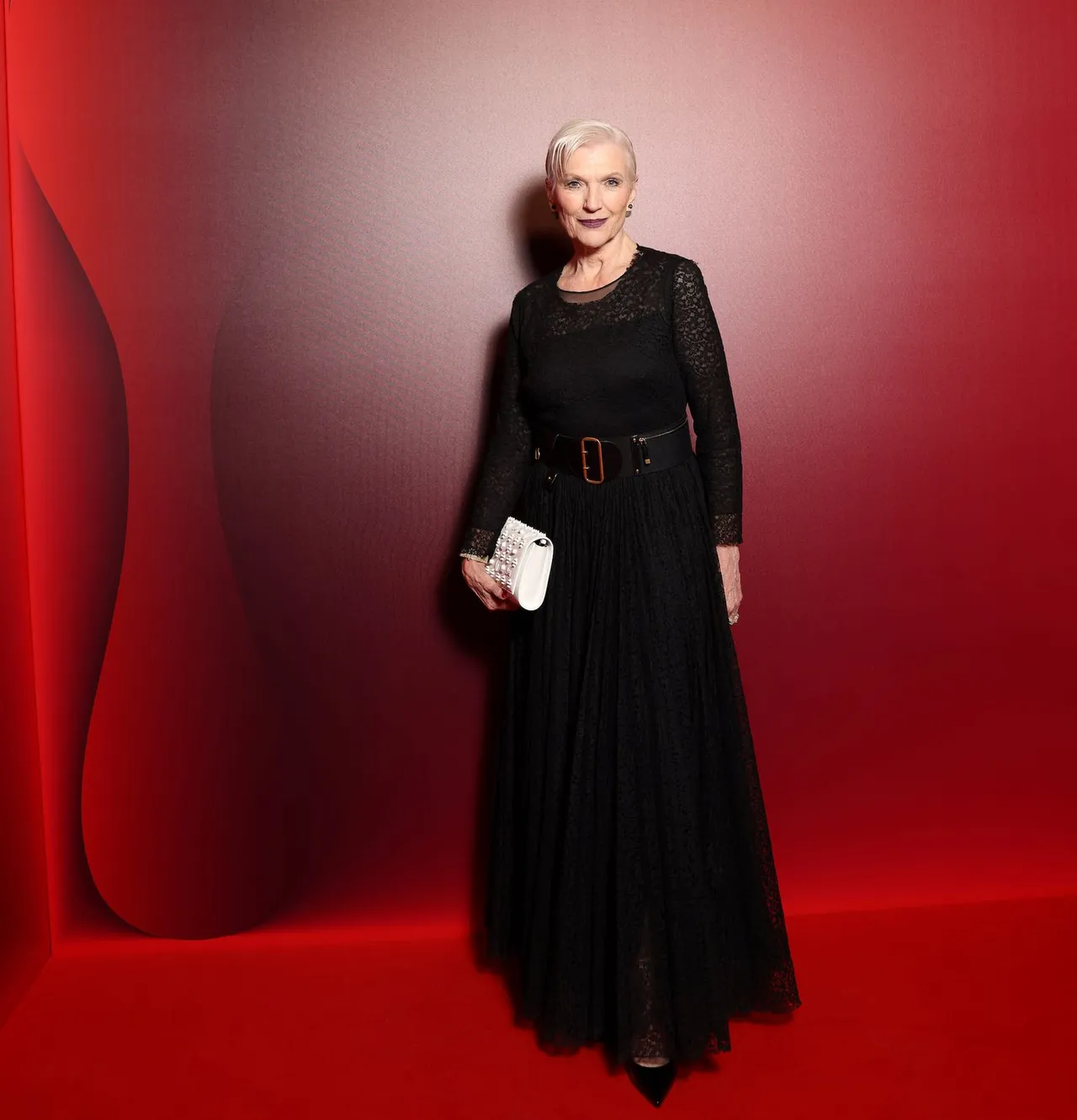 74歲的梅伊馬斯克風韻迷人。品牌提供