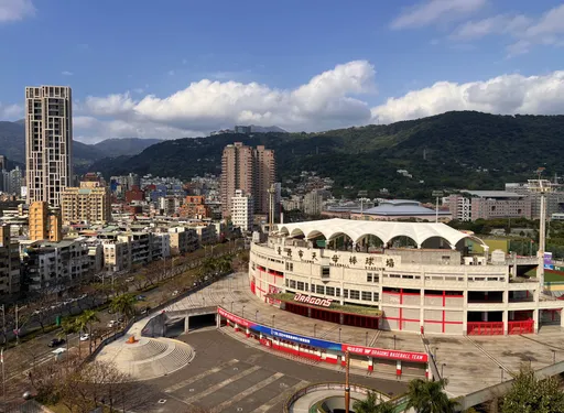 棒球場非嫌惡設施 有綠地與運動場地房價高過同區行政區