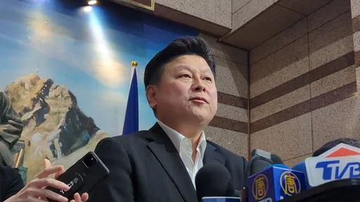 傅崐萁入國民黨「選策會」!挺侯大將當面嗆「你不行」 朱立倫卻這樣說