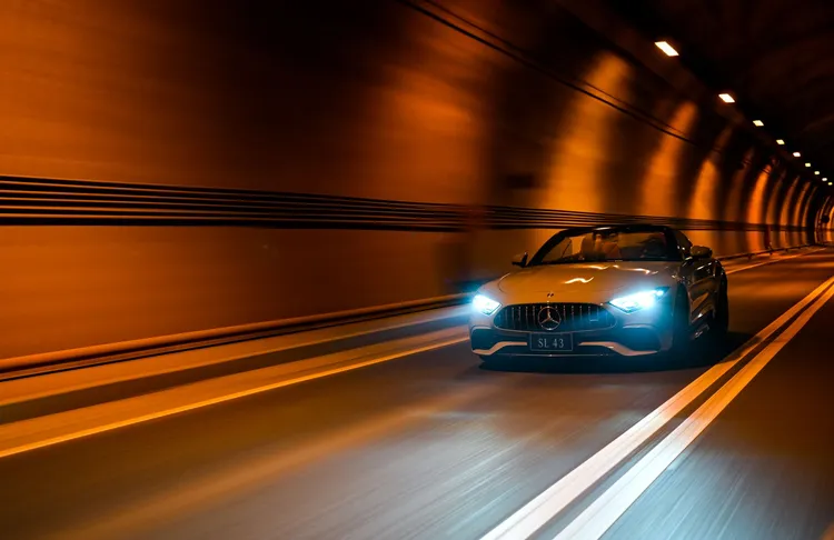 全新SL 43為全球首款搭載「電子廢氣渦輪技術」的量產車。原廠照片