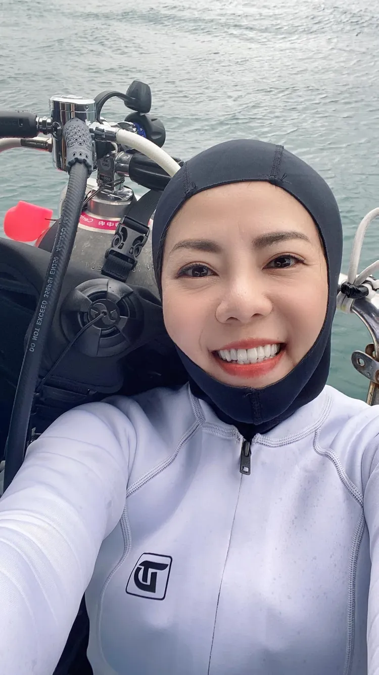 錦雯今年在綠島主持跨年，差點命喪大海。翻攝錦雯臉書