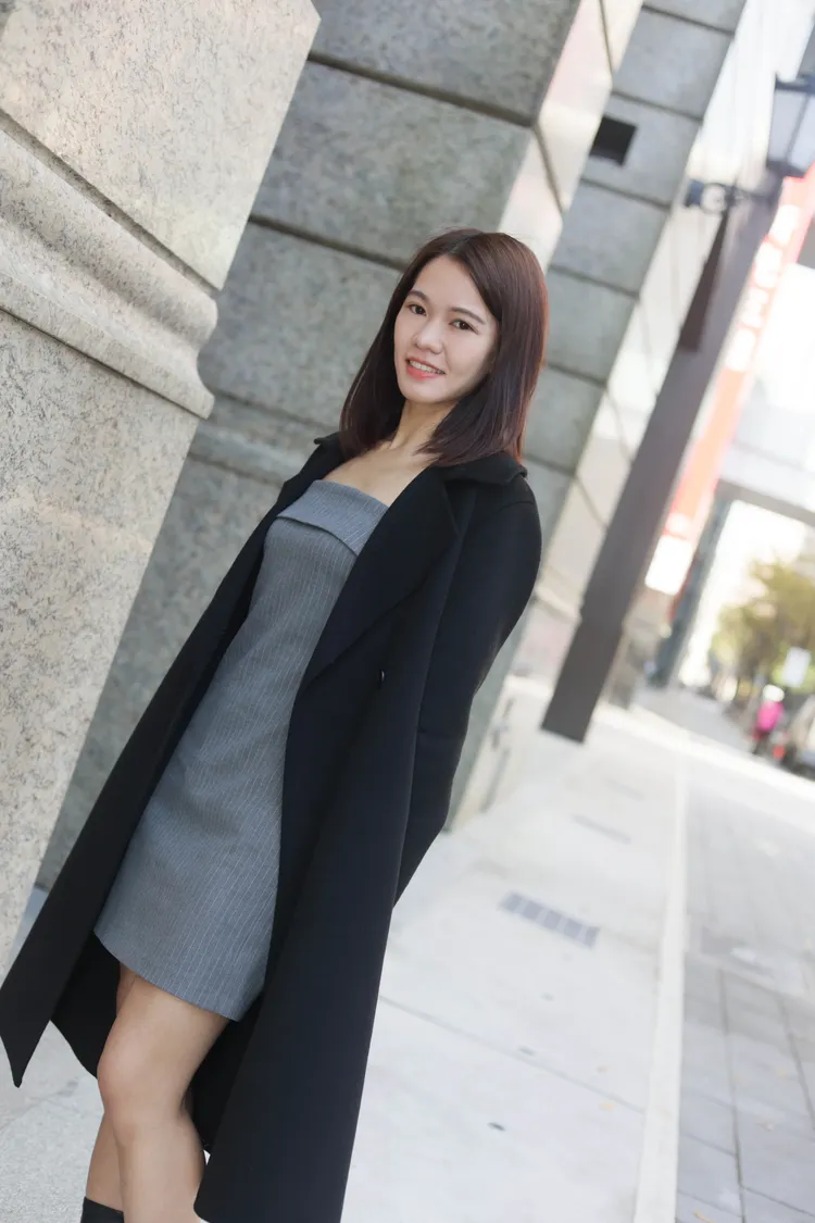 酷酷的她喜愛俐落的造型打扮。彭欣偉攝