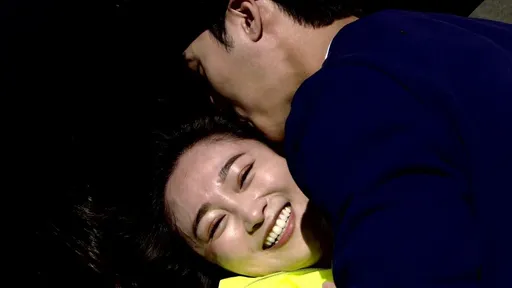 張文綺甩曖昧男 被卞慶華強壓親吻臉紅照曝光