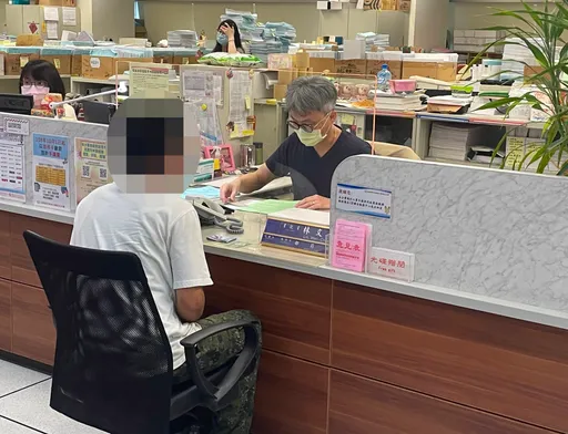 他酒醉遇攔檢竟撞傷警察!挨罰18萬拒繳 執行署出招他秒吐錢