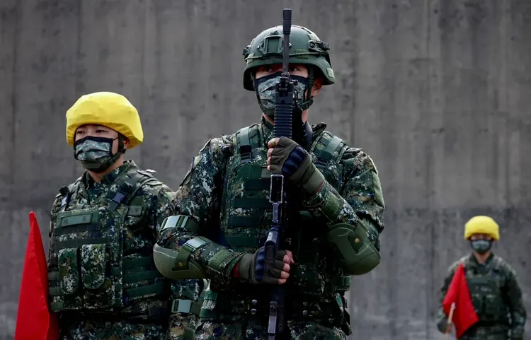 國軍收入穩定，被不少人視為鐵飯碗之一。資料片