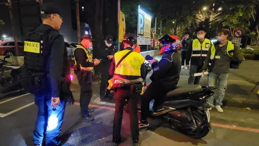 三峽警深夜大執法舉發106件　閉鎖式路檢奏效！違規車輛一網打盡