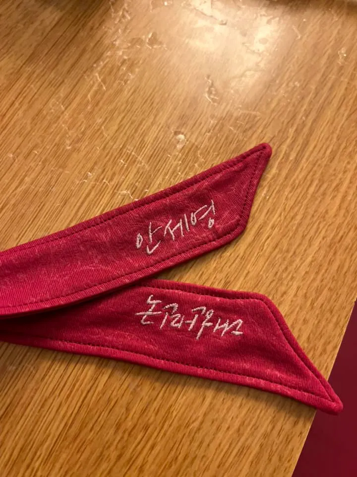 戴資穎也貼出安洗瑩跟她交換的頭帶。翻攝臉書「戴資穎/ Tai Tzu Ying」