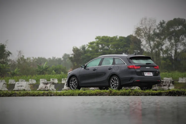 本月入主Ceed Sportswagon MHEV即可享專屬前瞻禮遇，優惠總價值超過3萬5000元。林浩昇攝