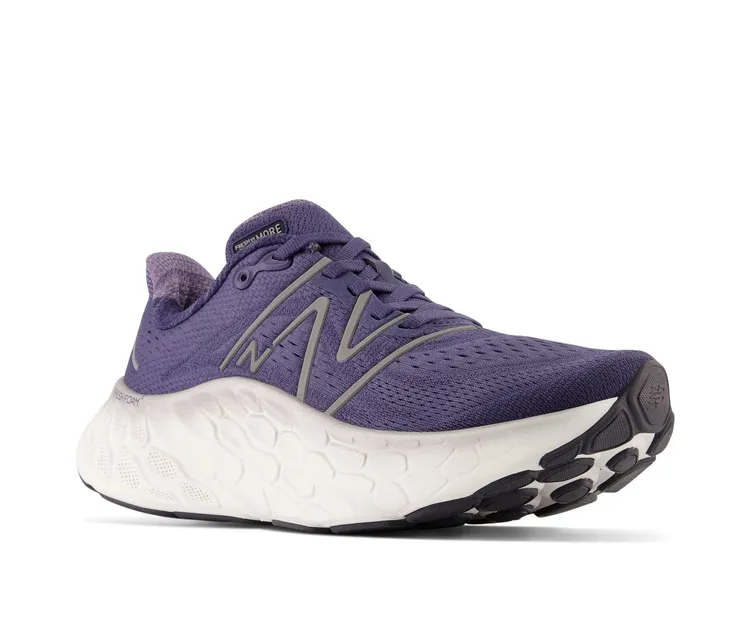 Fresh Foam X More v4跑鞋，4280元。品牌提供