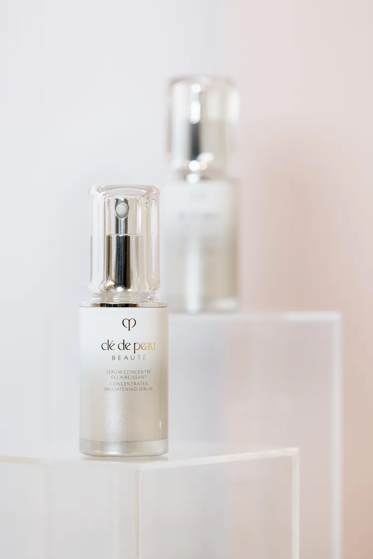 肌膚之鑰激光鑽白精萃，各40ml／5800元。品牌提供