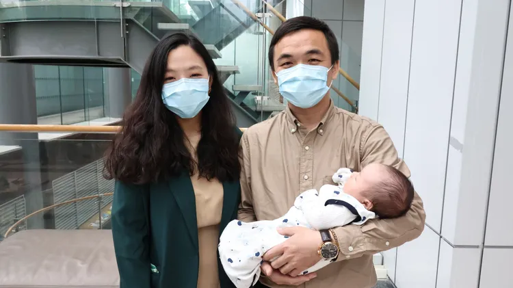 鴻海0-6歲公司養政策已滿3周年，受惠員工出席今天成果記者會。莊宗達攝