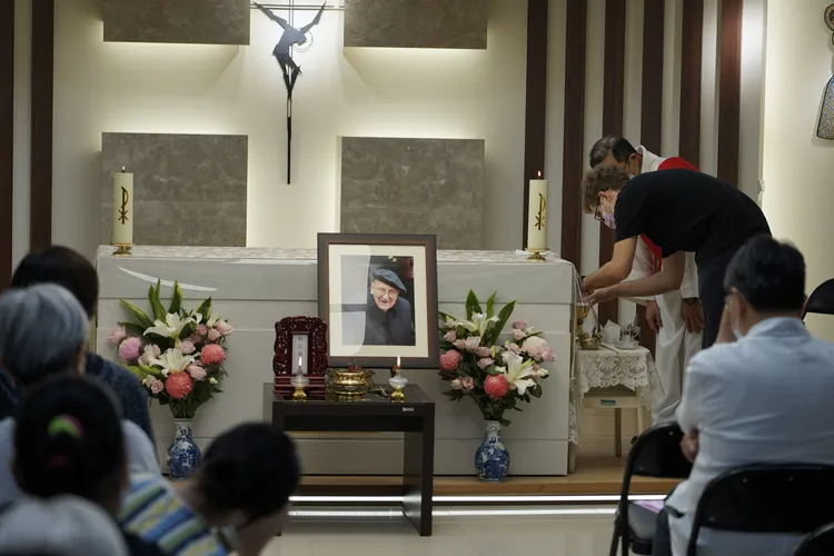 來自西班牙的賴甘霖神父在去年蒙主恩召，他也捐出身體要當大體老師，但他最希望的是