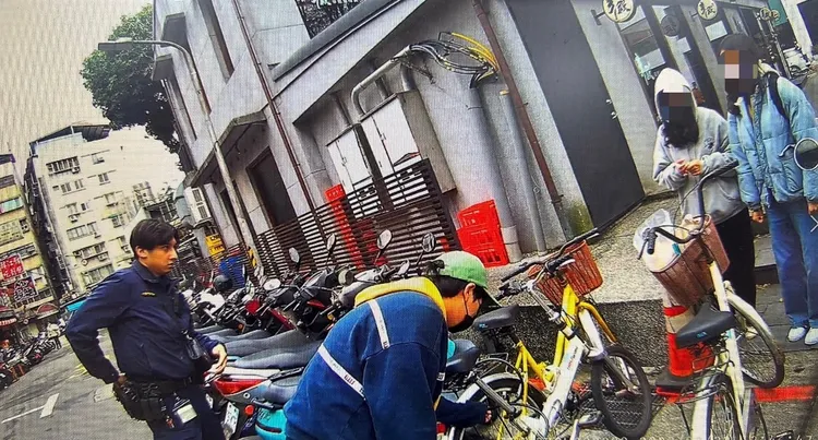 警方透過自行車上編碼找到車主。翻攝畫面