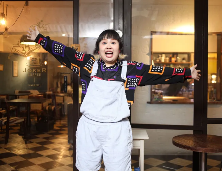 大文表情浮誇生動。娛樂中心攝