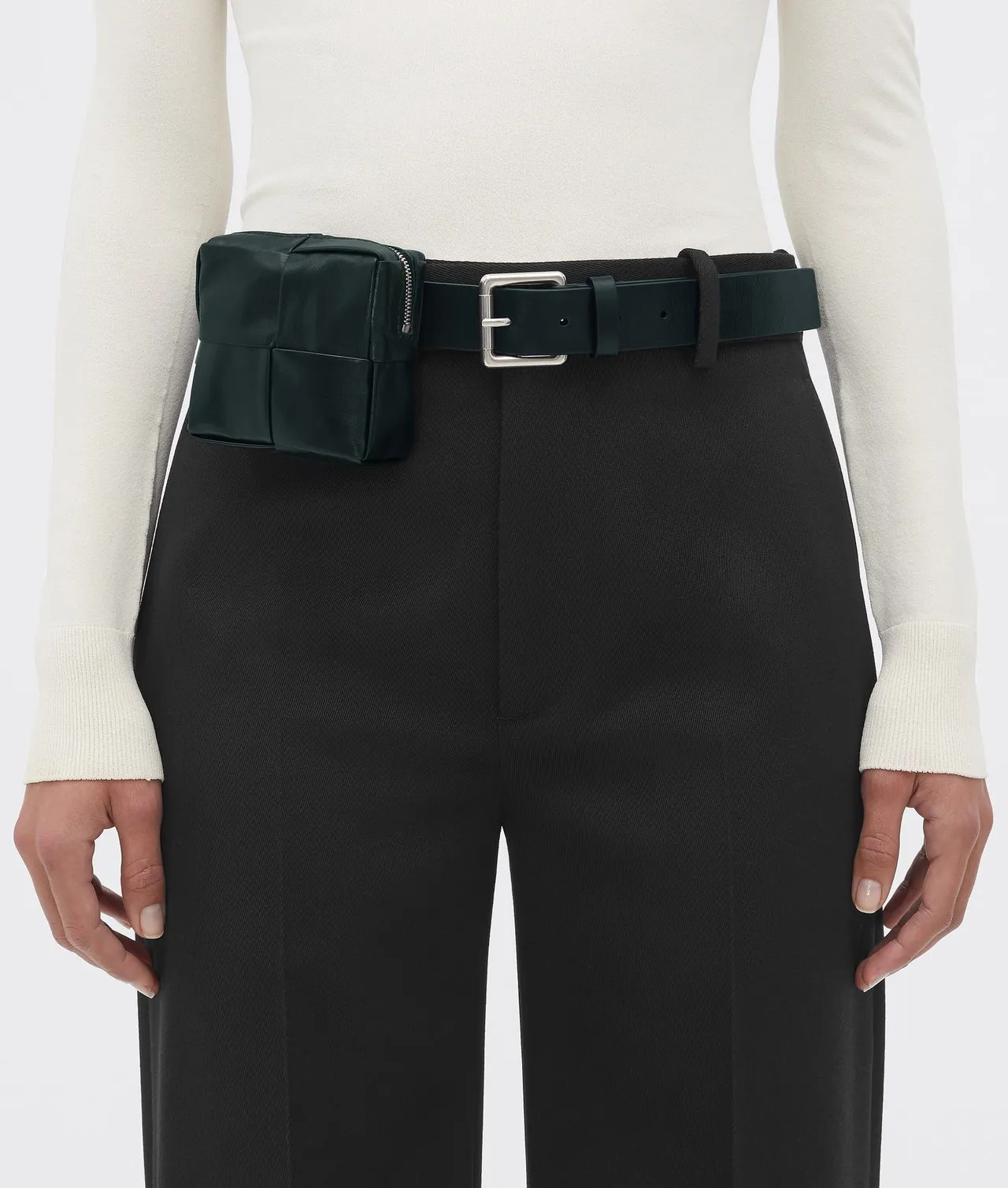 Cassette腰包,3萬9100元。品牌提供