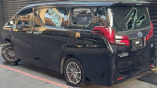 不滿友遭擄幫出氣！8惡煞衝車行砸店砸車　真相出爐全傻眼