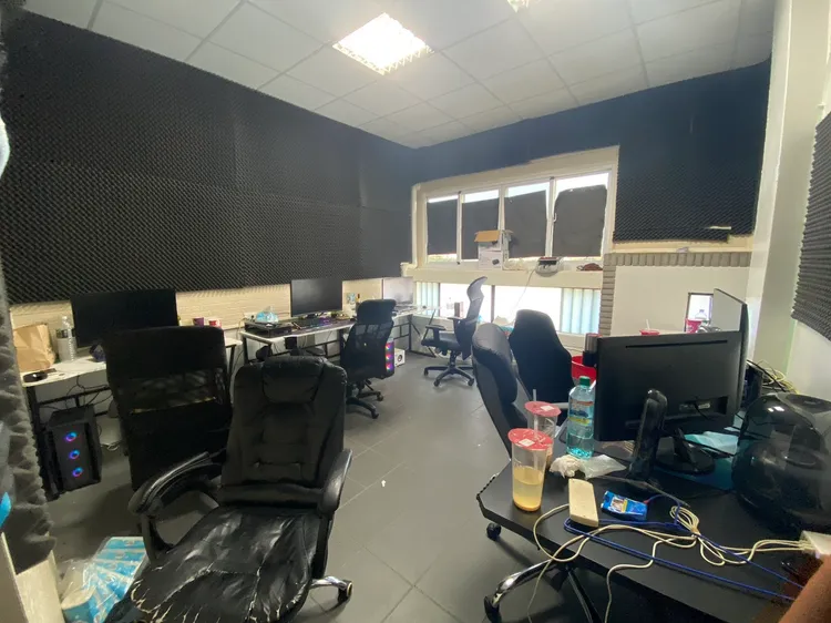 高市刑大日前查獲詐騙集團，還查到線上博弈賭博機房。翻攝畫面