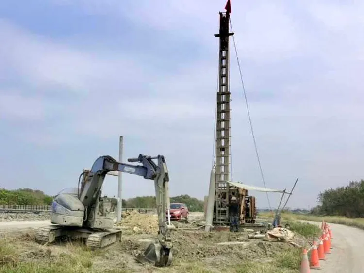 水利局今年持續新鑿抗旱水井。水利局提供