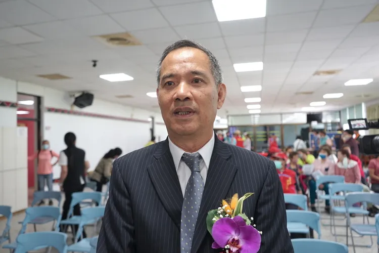 花蓮縣富里鄉長當選人張容榕2度未就職，確定將辦理補選，地方勸進代理鄉長江東成參選，江東成（圖）首度鬆口表示，如果地方有需要，會全力以赴。中央社