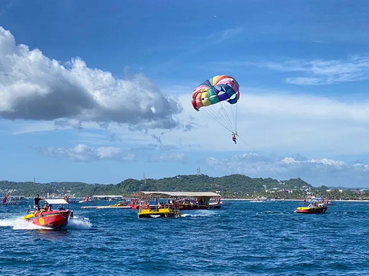 長灘島有許多海上活動。陳怡文攝