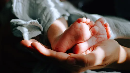 31歲乾媽性侵13歲少年「生了孩子的孩子」　律師出招讓她免坐牢