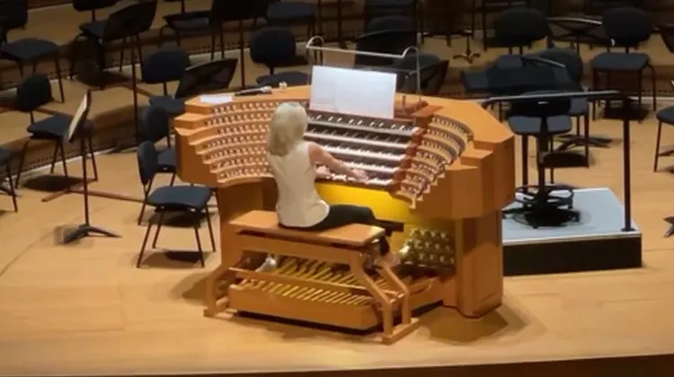 管風琴天后伊維塔．艾普卡娜繼2018、2020年後再度訪臺。衛武營藝文中心提供