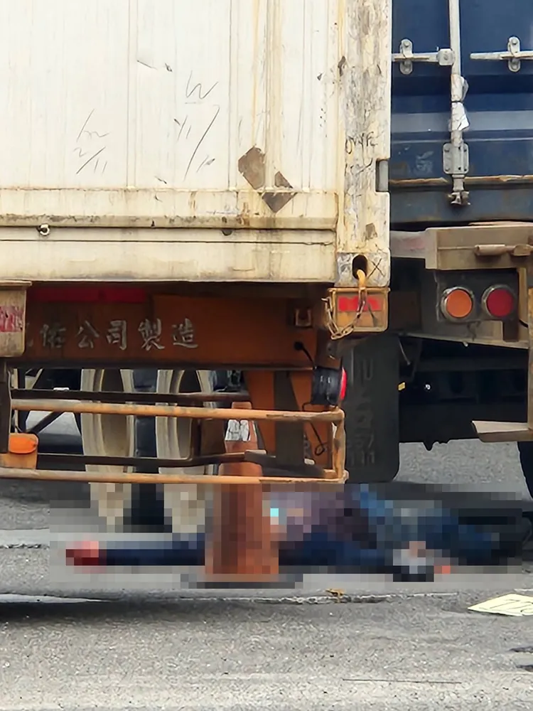 黃男左腳慘遭輾斷。翻攝畫面