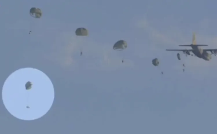 秦良丰2018年從1300呎高空墜地，當時主副傘未全開。資料照片