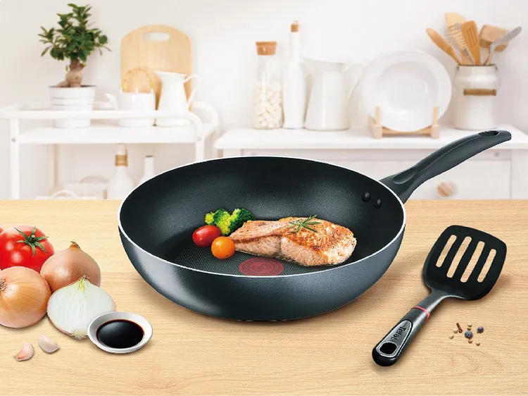 特福爵士系列買1送1，等於平均一個不到500元。業者提供