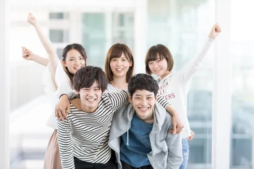 18歲年輕人看過來! 青年節保險四大建議