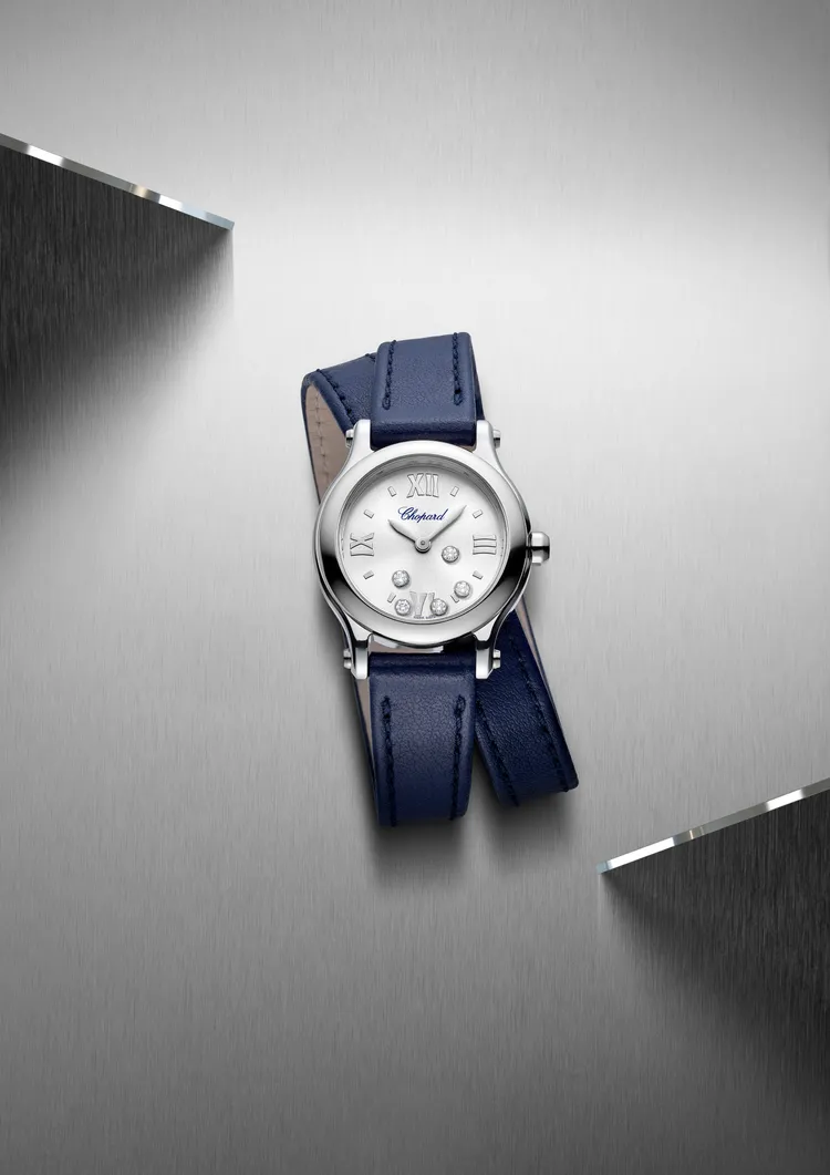 蕭邦Happy Sport系列腕錶，推出了錶徑為25mm的新尺寸，且錶殼是以具永續精神的Lucent Steel精鋼打造。品牌提供