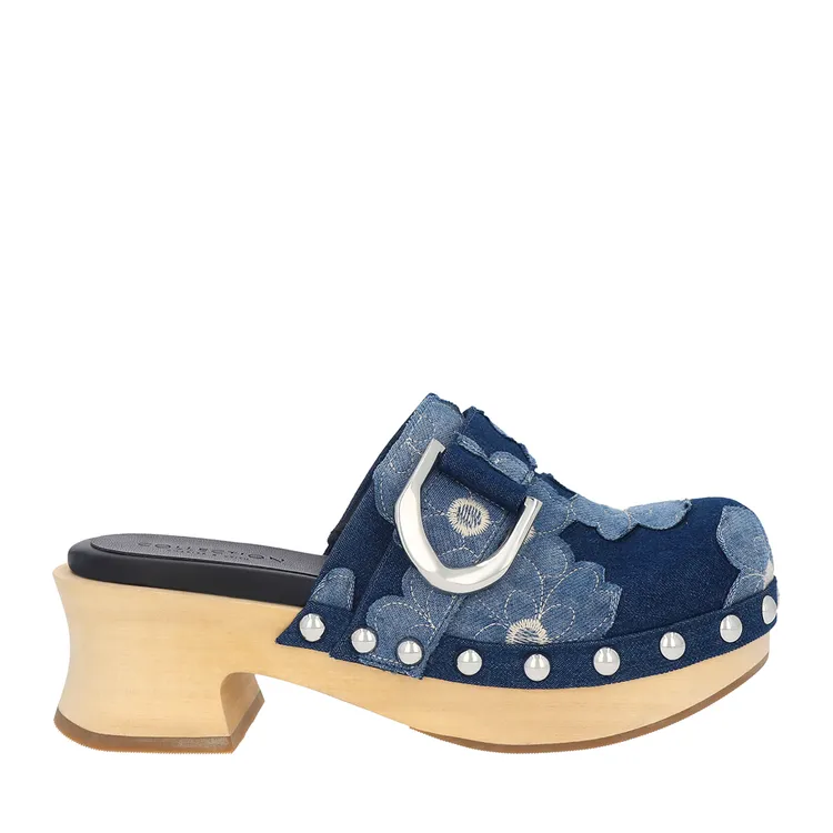 王淨想打包帶回家的Gabine刺繡鉚釘木屐鞋，3990元。品牌提供